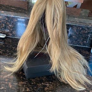 *Human Hair* dusty blonde long Revlon wig
